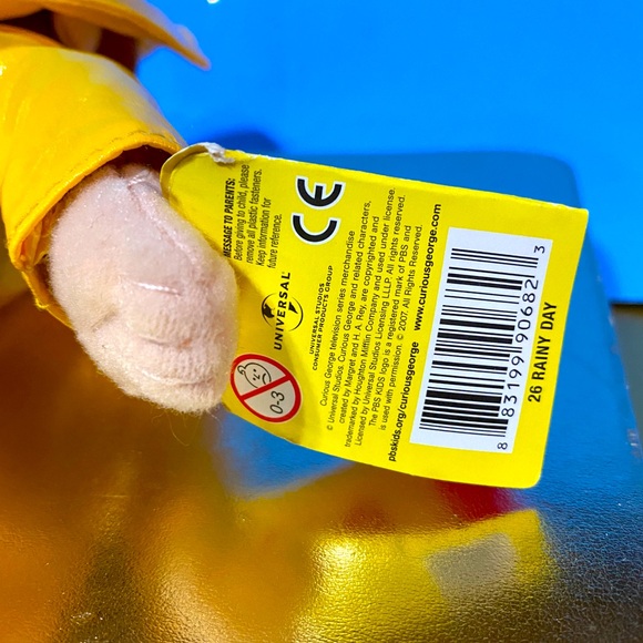 CURIOUS GEORGE NWT VTG 2007 UNIVERSAL STUDIOS RAINY DAY MONKEY BEAN BAG PLUSH - Picture 10 of 12